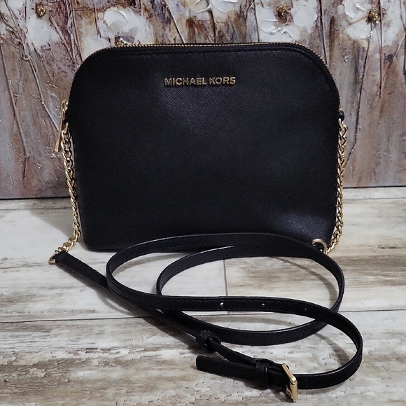 Michael Kors Jet Set Med Travel Dome Crossbody Bag - Picture 1 of 14